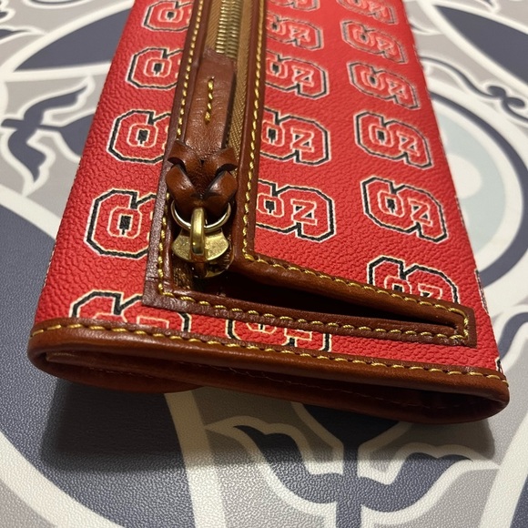 Dooney & Bourke Women’s NC State Monogram Leather Wallet - Picture 6 of 16